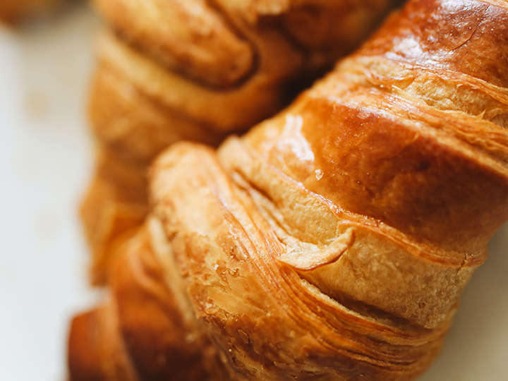 EXPERIENCE - MAGNIFIQUE BREAKFAST web Croissants